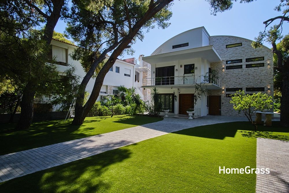 Συνθετικό γκαζόν τοποθέτηση σε κήπο στην Βουλιαγμένη