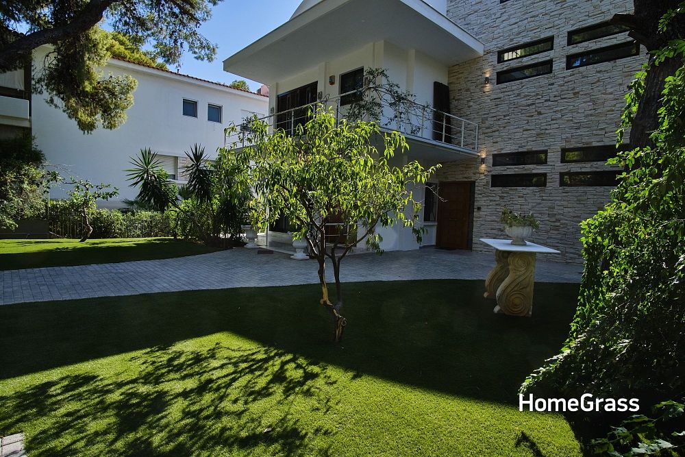 Συνθετικό γκαζόν τοποθέτηση σε κήπο στην Βουλιαγμένη